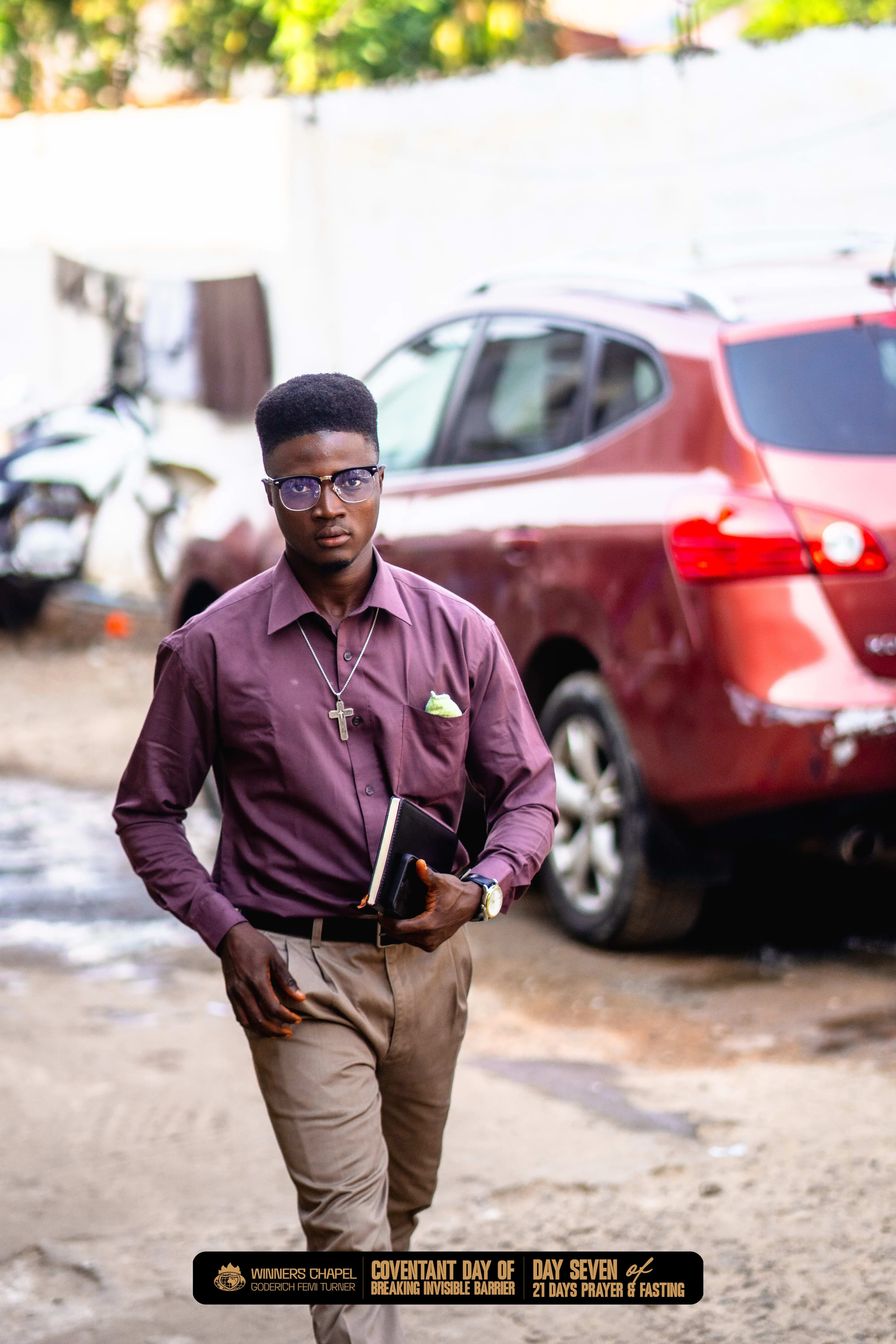 Arrival of a member to church